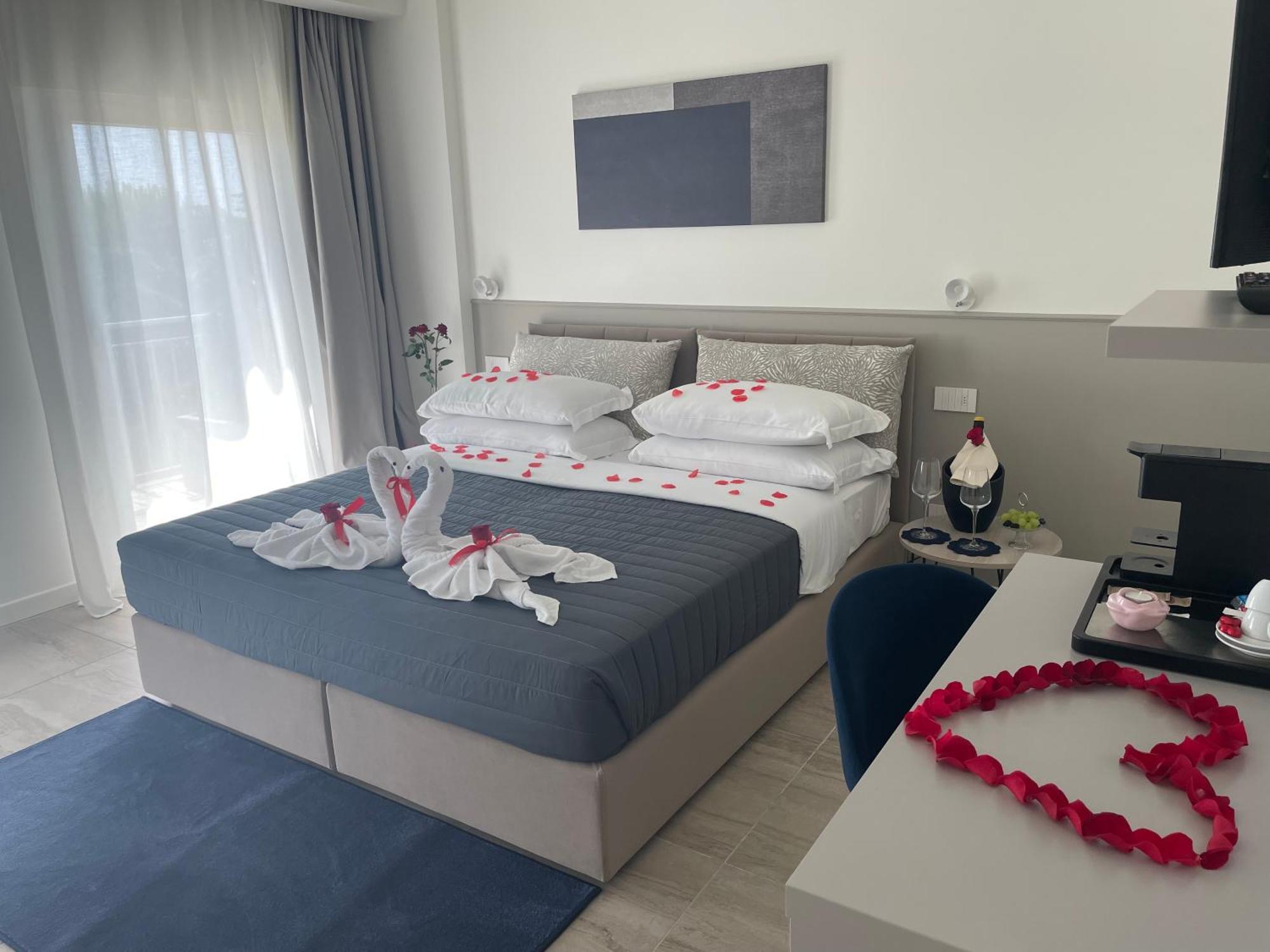 Hotel Petit Palais 4*