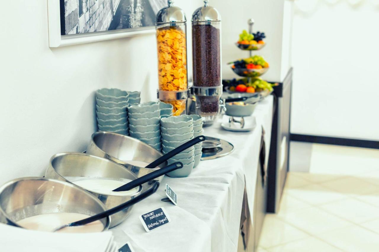 Petit Palais Hotel 4*