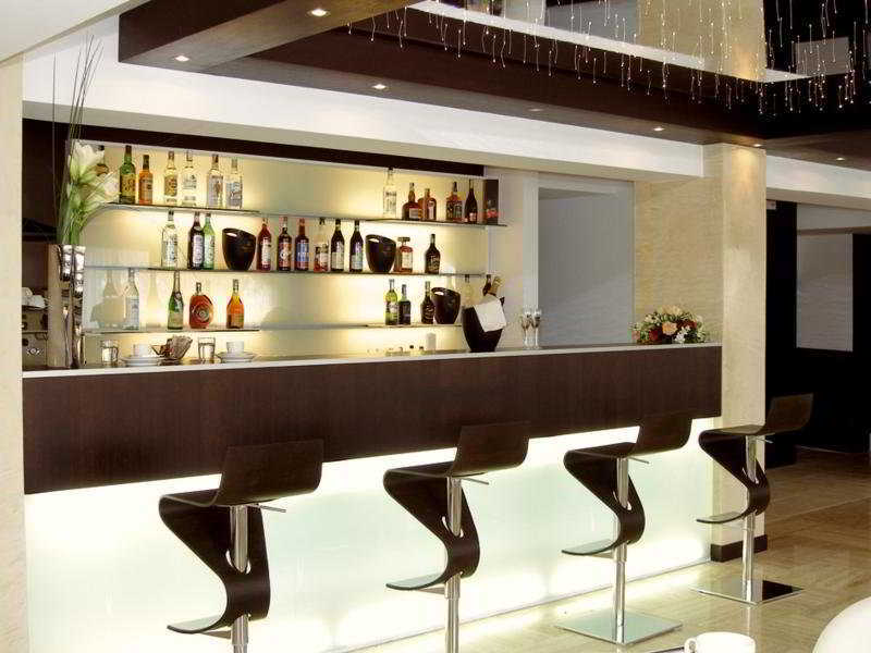 Petit Palais Hotel 4*